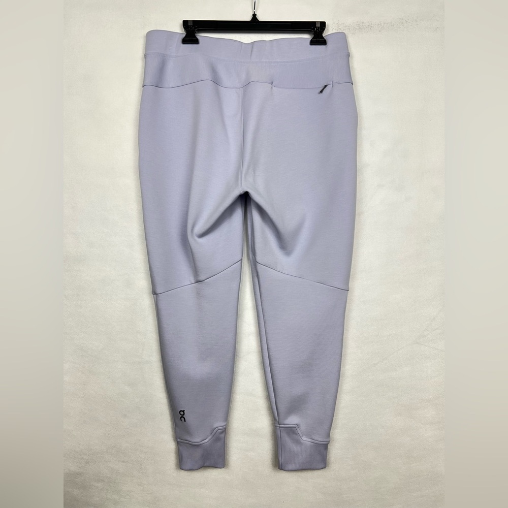 ON Running's  RUN ON CLOUDS SWEAT PANTS, Women size L - Picture 15 of 16